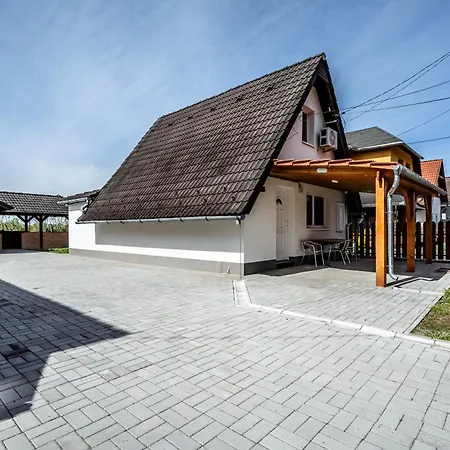 Apartment Alborella Vendeghaz Fadd